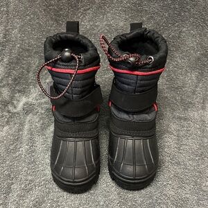 Totes. 9T Black and Red Kids Winter Boots. Like new